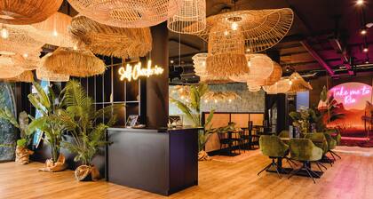 Rioca Hafeninsel Posto 8