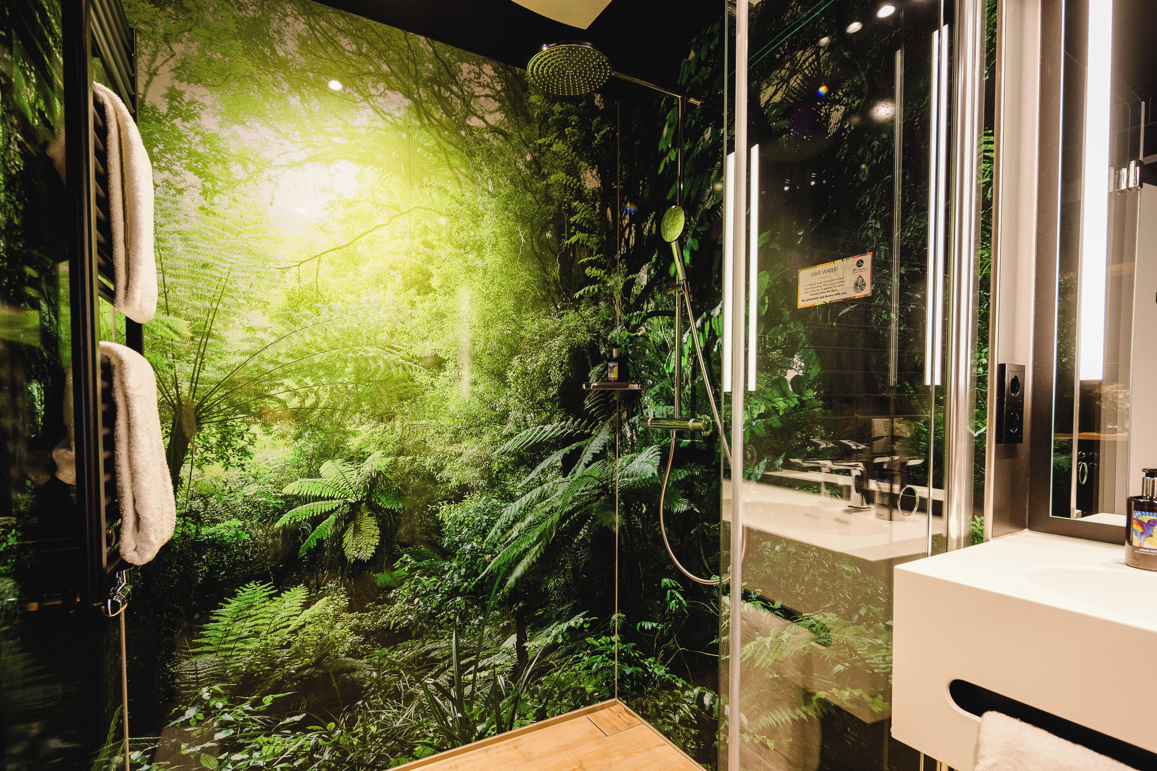 Dusche im Bad