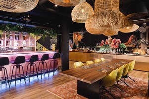 Bar (en la propiedad)