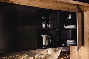 Full-size fridge, microwave, stovetop, dishwasher - Rioca Hafeninsel Posto 8 (Offenbach am Main)