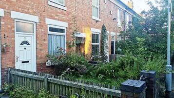 House | Property grounds