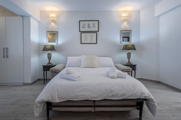 1 chambre, fer et planche Ă repasser, Wi-Fi gratuit, draps fournis
