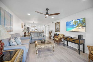 TV, offices - Cocoa Beach Towers Condo-Perfect Ocean View (Cocoa Beach)