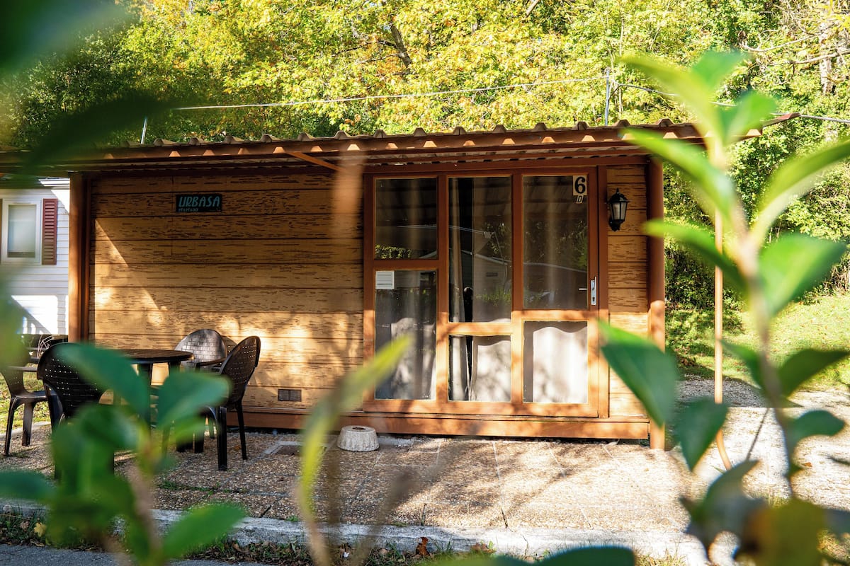 Bungalow – basic | Sengetøy av topp kvalitet, wi-fi (inkludert) og sengetøy