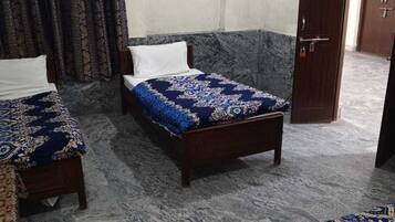 Quarto triplo econômico | Wi-Fi de cortesia