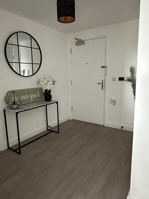 Apartment | Interior - Immaculate 2-bed Apartment in East London (London)