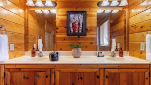 Hus (4 Bedrooms) | Bad | Badekar