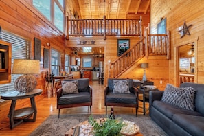 House (4 Bedrooms) | Interior - Misty Mountain by Avantstay Hot Tub, Mountain Views, Theater, Pool Table (Sevierville)