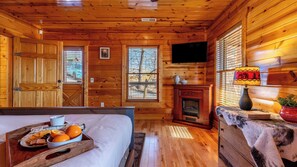 Hus (4 Bedrooms) | 4 soverom, strykejern/-brett og sengetøy