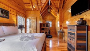 House (4 Bedrooms) | 4 bedrooms, iron/ironing board, bed sheets