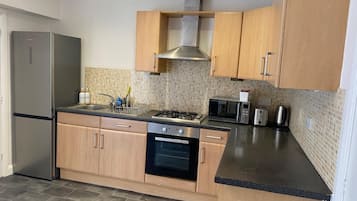 Casa | Cozinha privada | Geladeira, micro-ondas, fogão, cooktop
