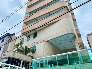 Basic Apartment | Exterior