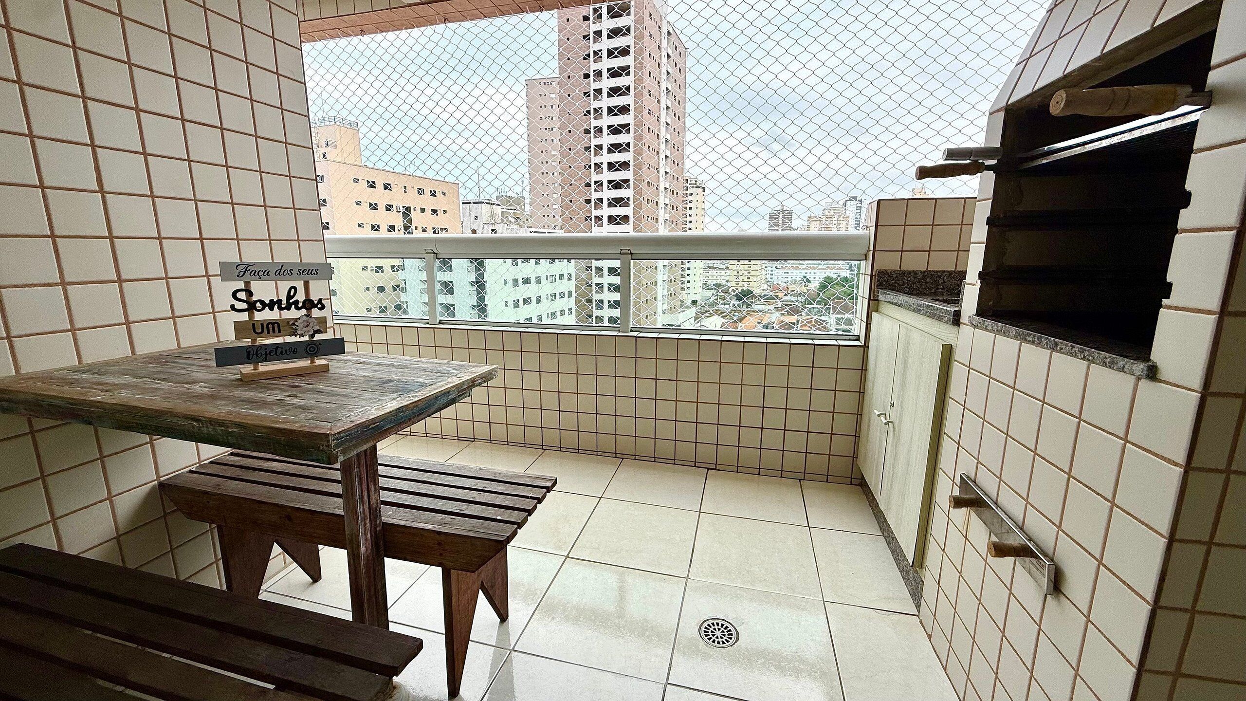 Apartment | Outdoor dining