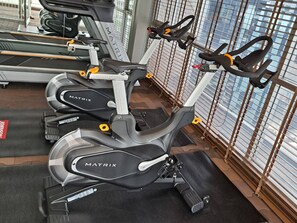 Fitness facility - 5B 2 Bedrooms Downtown Serviced Apartment with shared Pool (Krung Thep Maha Nakhon)