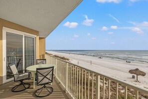 Outdoor dining - Grandview Oasis! 3BR 2BA Sleeps 9! Gulf-front Tranquility Beckons! (Panama City Beach)