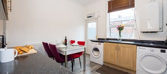 บ้าน 2 ห้องนอนที่น่าหลงใหลในแบล็กเบิร์น