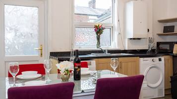 House | Private kitchen | Fridge, microwave, oven, toaster