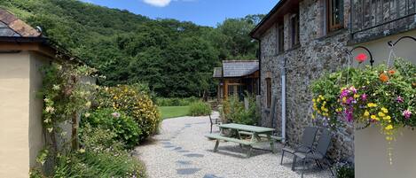 Cottage | Property grounds