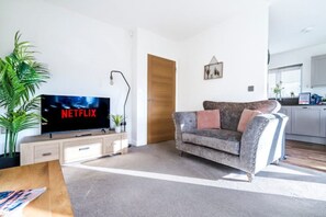 Living area - Pet Friendly with a Hot Tub (Hednesford)