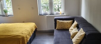 Komfortable 2-zimmer Wohnung in Krefeld, Zentral, Nähe Düsseldorf