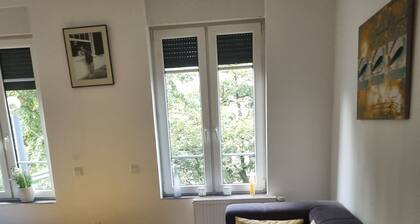 Komfortable 2-Zimmer Wohnung in Krefeld, zentral, nähe Düsseldorf