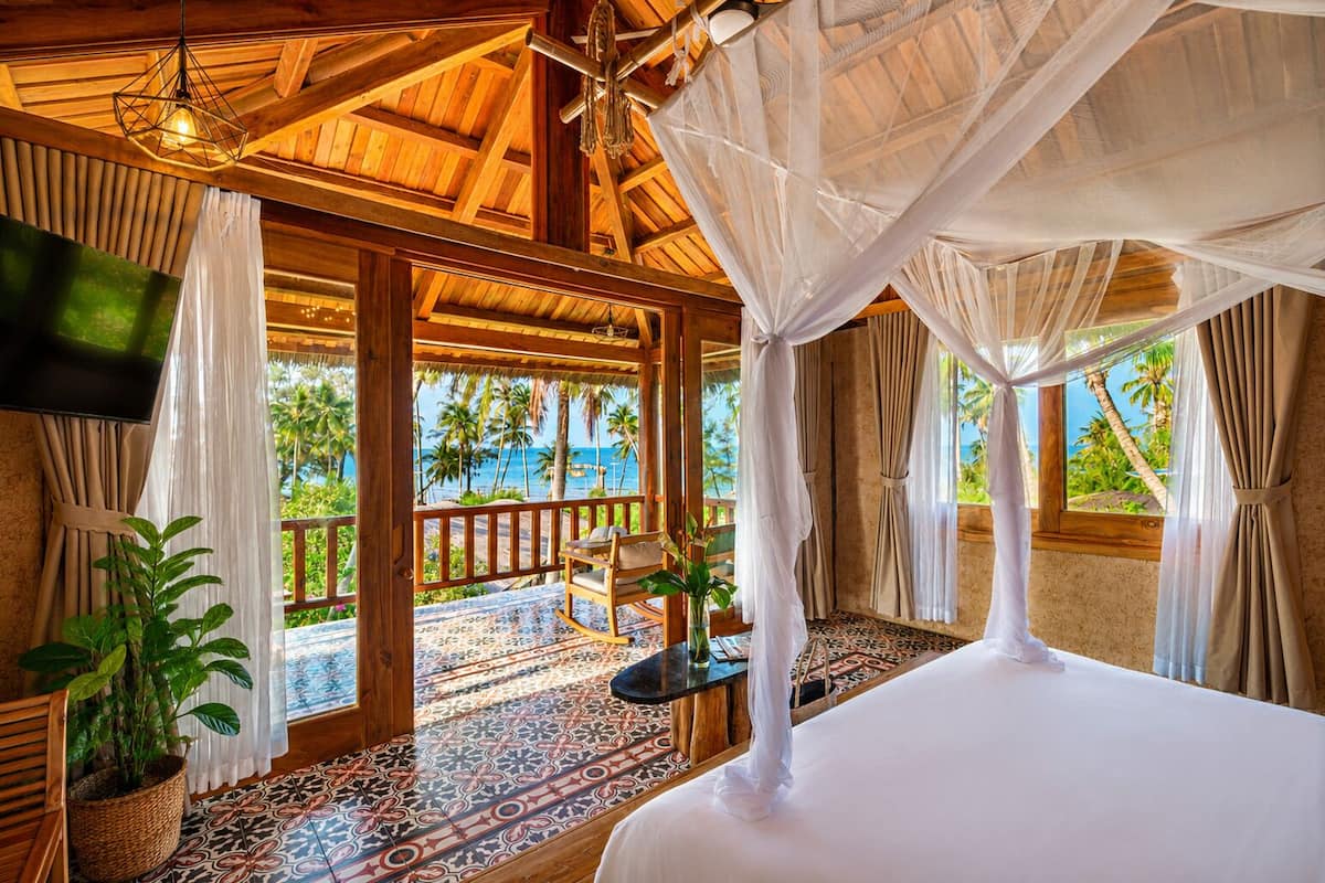 Premium Ocean Breeze with Balcony | 1 bedroom, premium bedding, minibar, in-room safe