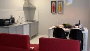 Family Studio | WiFi (free) - Bus Station Suites & Studios (Coimbra)