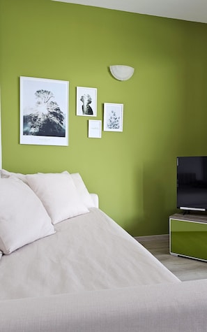 3 habitaciones, tabla de planchar con plancha, internet y ropa de cama 