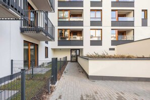 Exterior - #Zdziechowskiego 4 | Luxury Apartment | 3 Bedrooms | Parking (Warszawa)