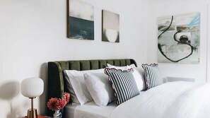 6 slaapkamers, een strijkplank/strijkijzer, gratis wifi, beddengoed