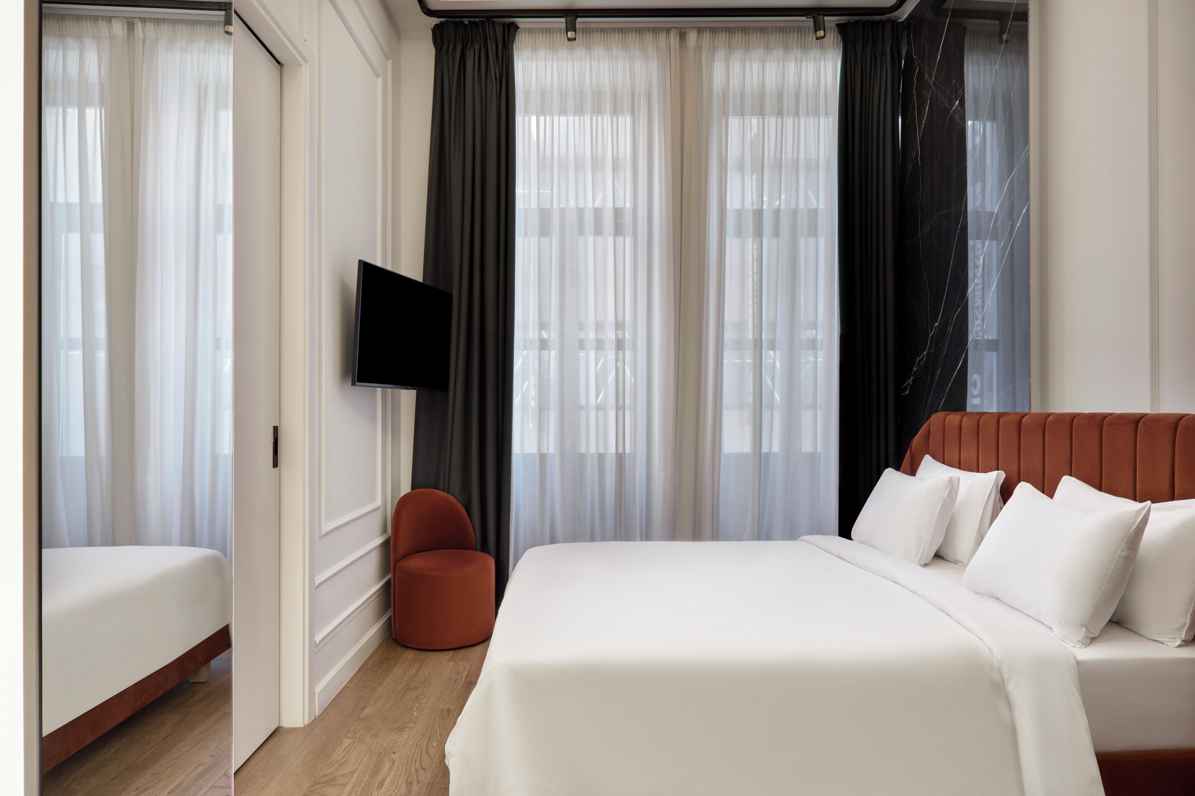 Ropa de cama hipoalergénica y minibar 