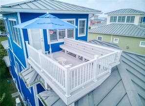 Property grounds - Stunning Direct Water Views, Private Beach & Community Pool! (Cape Charles)