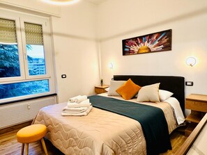 2 chambres, bureau, fer et planche à repasser, Wi-Fi gratuit