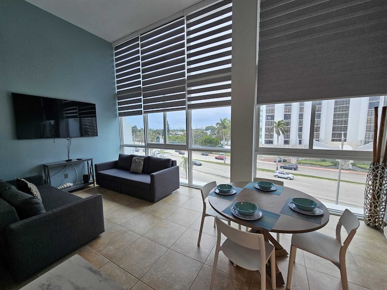 Beachfront Condo-hotel 1 Bedroom With Free Parking - Miami Beach