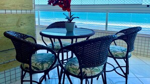 Luxury Apartment | Dining - Residencial Las Brisas (Praia Grande)