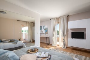 4 室のベッドルーム、ベビーベッド (無料)、ベッドシーツ