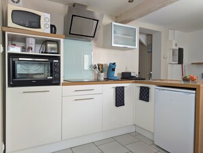 冰箱、微波炉、烤箱、茶具/咖啡用具