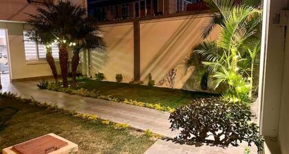 Encantadora Casa con JardĂn