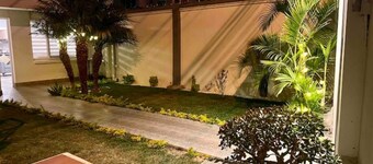 Encantadora casa con jardín