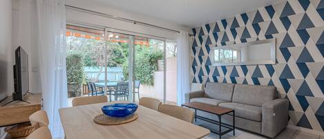 تناول الطعام