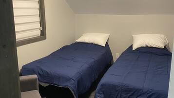 2 Schlafzimmer, Reisekinderbett, kostenloses WLAN, Bettwäsche