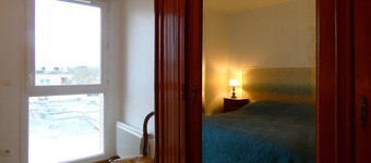 Contemporary Apartment in Epernon with Rooftop, Close to Train Station