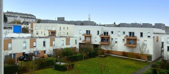 Contemporary Apartment in Epernon with Rooftop, Close to Train Station