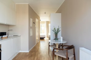 Suite, Balkon | Hochwertige Bettwaren, Zimmersafe, individuell dekoriert