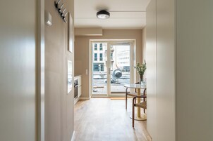 Large Studio, Kitchen