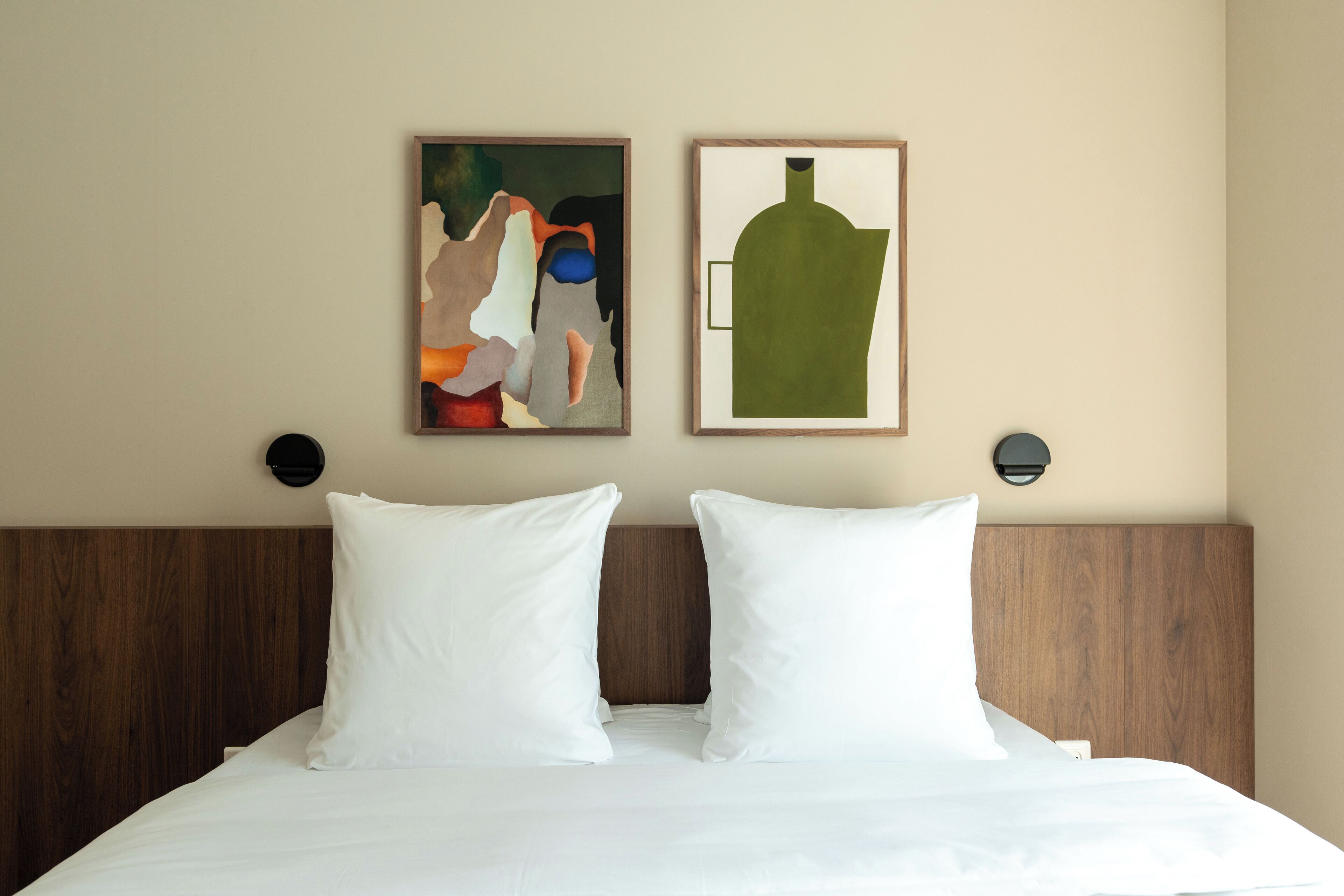 Suite, balkon | Luxe beddengoed, een kluis op de kamer, verduisterende gordijnen