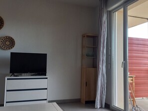 Interior - Cozy 2-Room Flat for 4 with Terrace, Pool, Parking & A/C in Argelès-sur-Mer (Argelès-sur-Mer)