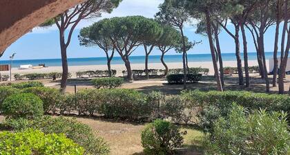 Air-Conditioned Cottage with Large Terrace, Near Beach and Shops
