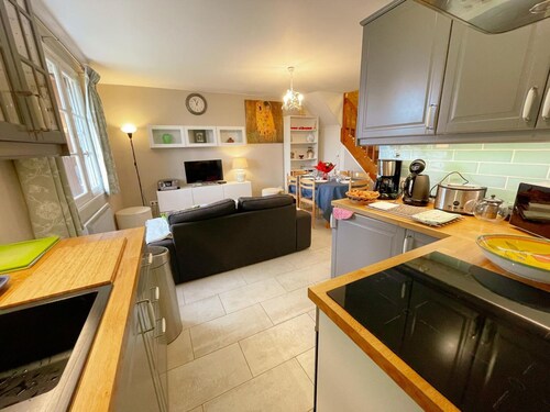 Charming Historic Cottage with Garden in Richelieu, Near Loire Valley Castles