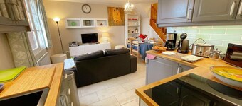 Charming Historic Cottage with Garden in Richelieu, Near Loire Valley Castles